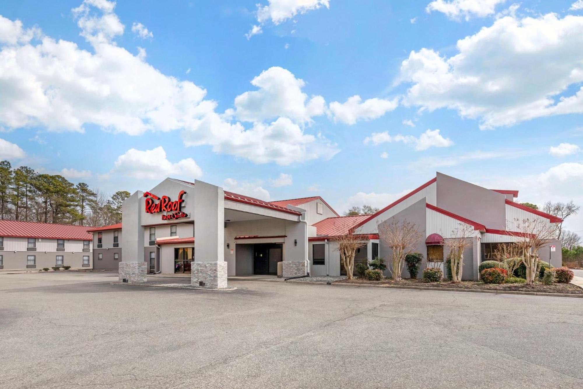Red Roof & Motel